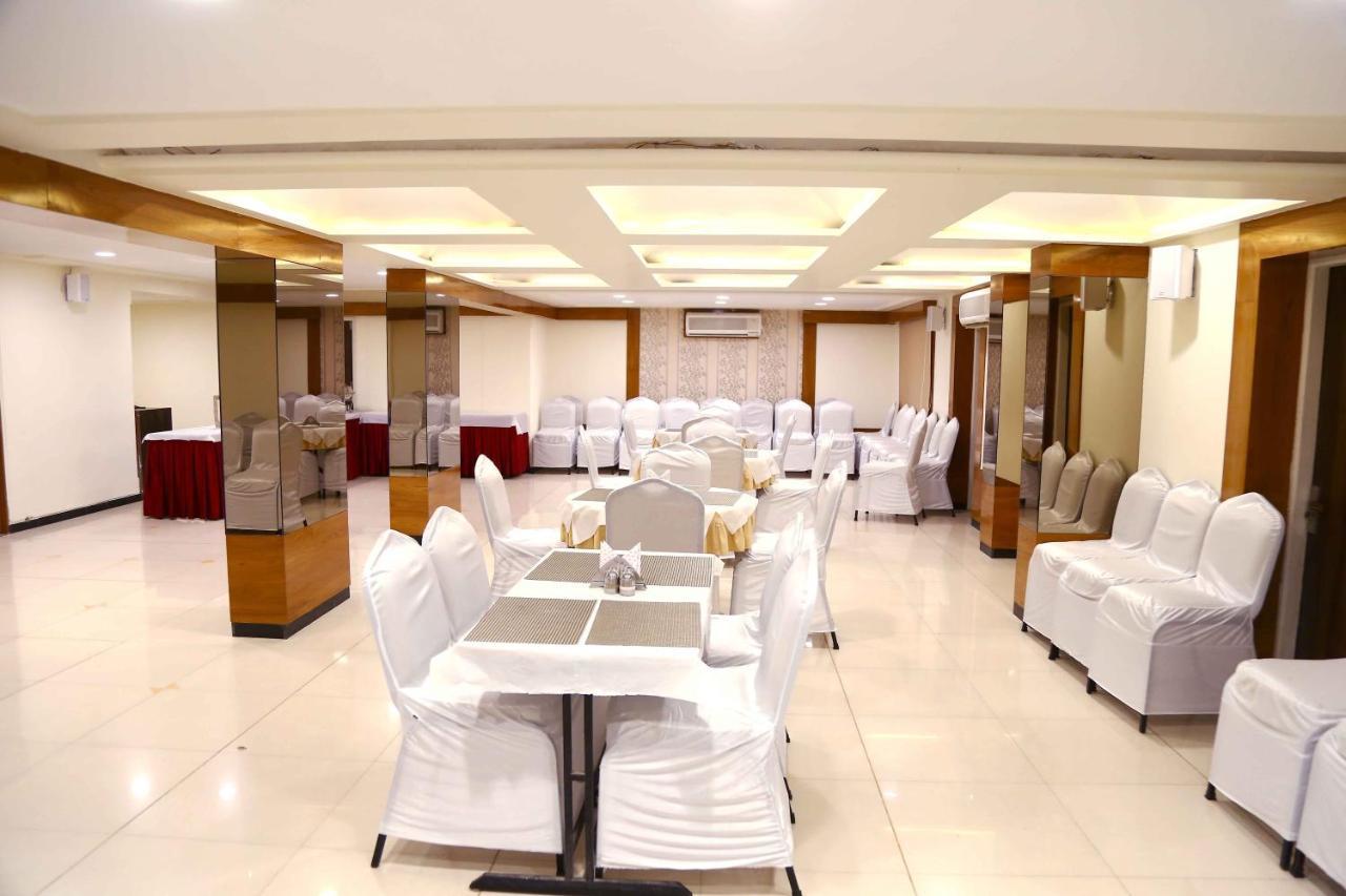 Hotel Regency Jamnagar Luaran gambar